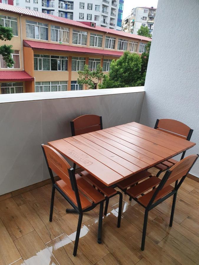 Real Palace Apartment *